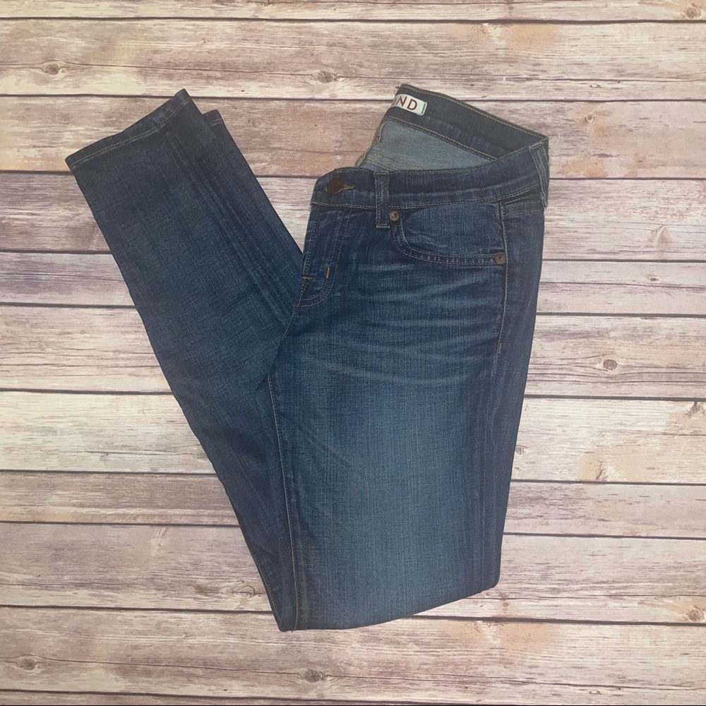 J Brand | Phoebe Cropped Low-Rise Skinny Jean | 26 - Picture 3 of 10